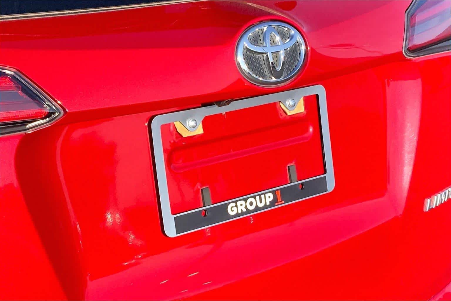 Used 2017 Barcelona Red Metallic Toyota Limited image 30