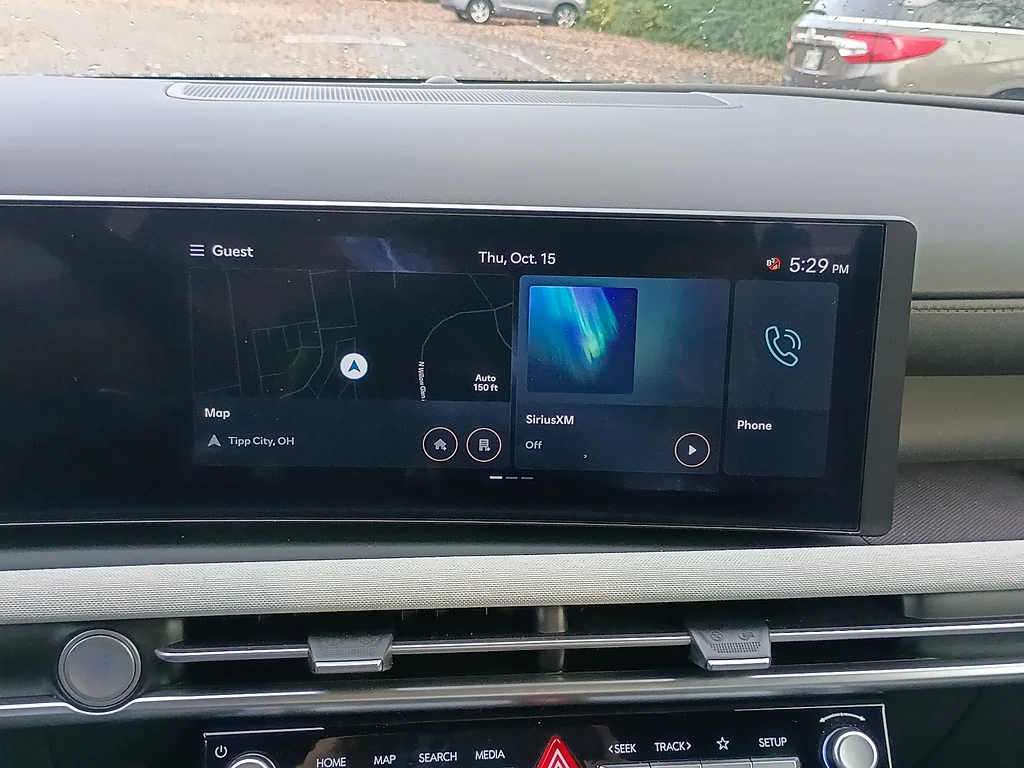 Used 2025 Blue Stone Pearl Hyundai Limited image 21