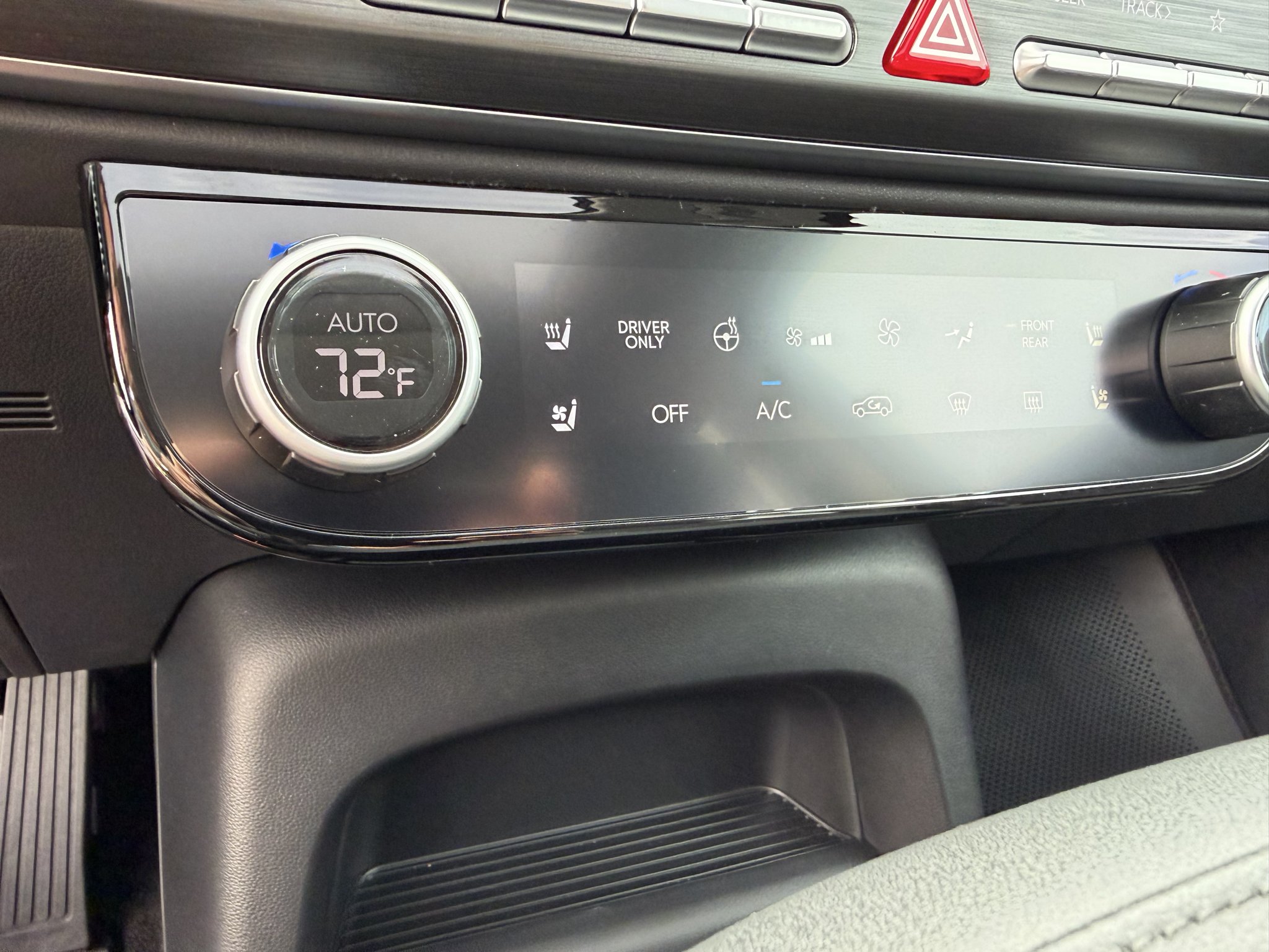 New 2027 Shimmering Silver Hyundai Blue SEL Premium 7P image 67