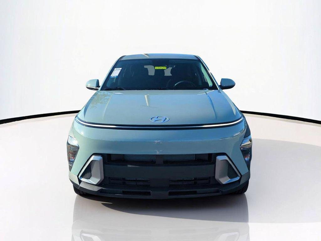 New 2027 Green Hyundai SE FWD image 3