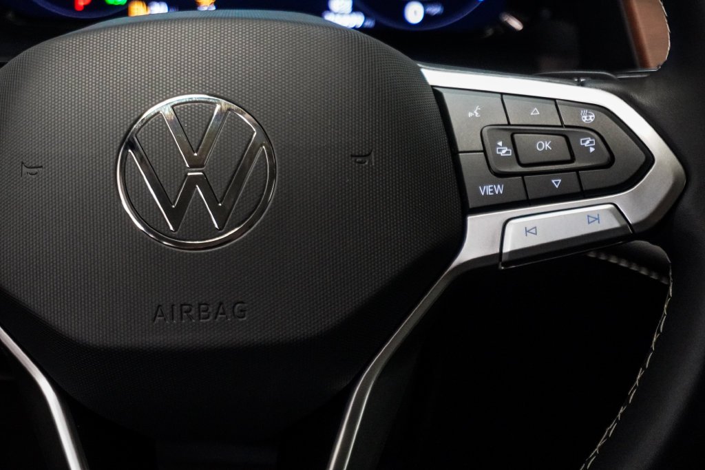 Used 2026 Blue Volkswagen SE w/Technology image 16