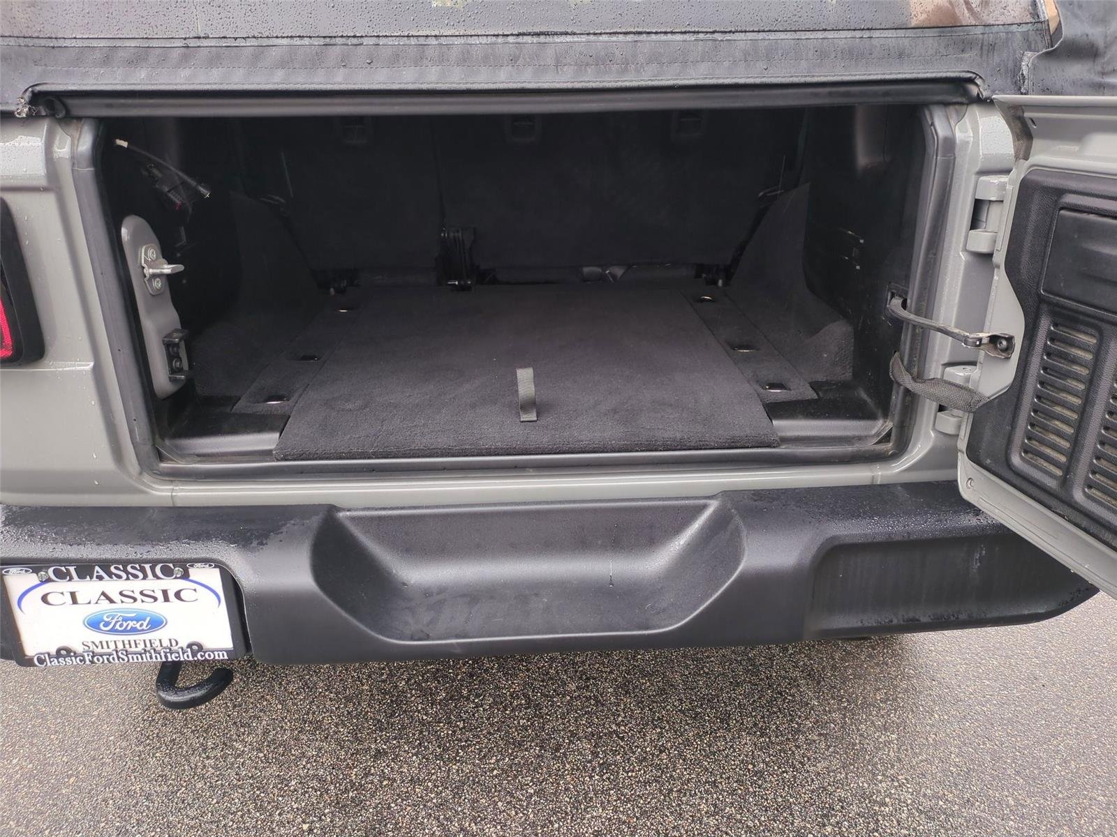 Used 2021 Granite Crystal Metallic Clearcoat Jeep Unlimited Sport S image 34