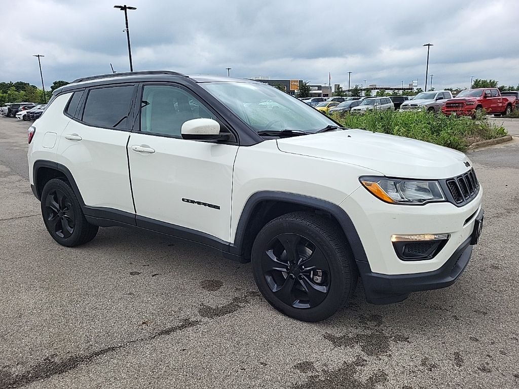 Used 2019 White Jeep Latitude image 7
