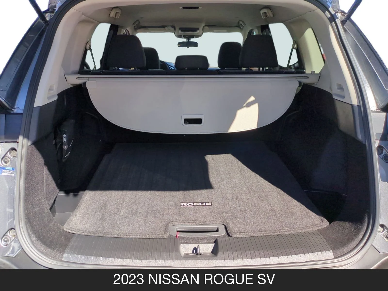 2023 Nissan Rogue SV - Photo 20