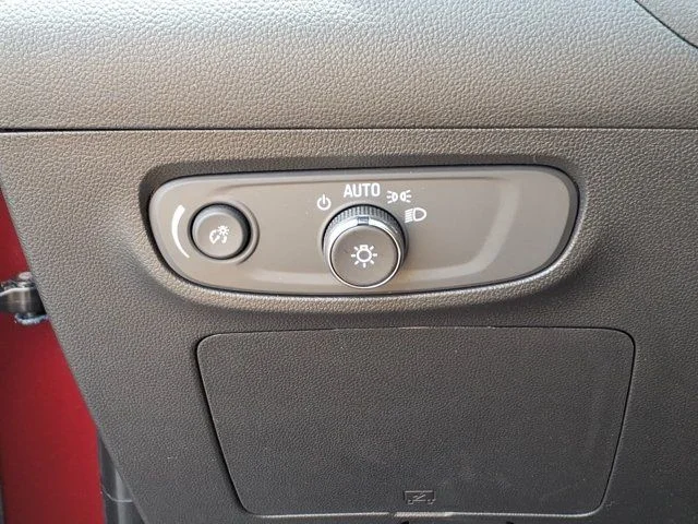 Used 2024 Red Buick Preferred image 21