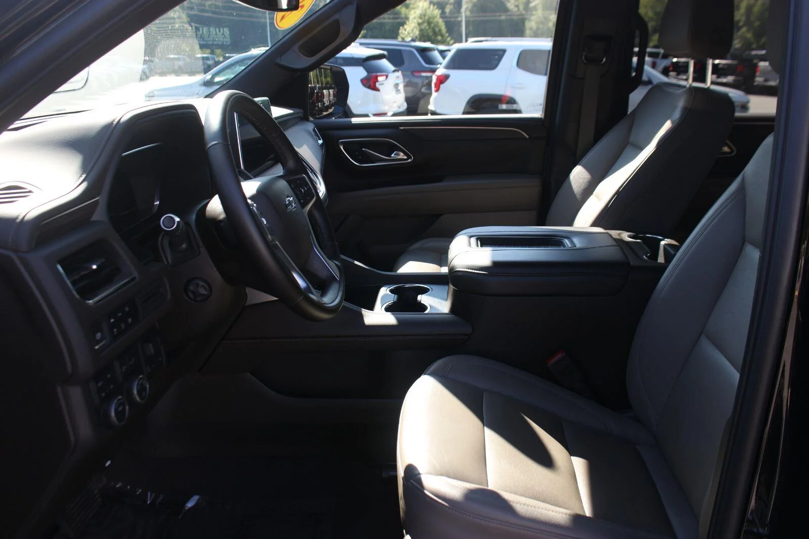 Used 2024 Black Chevrolet Z71 image 17