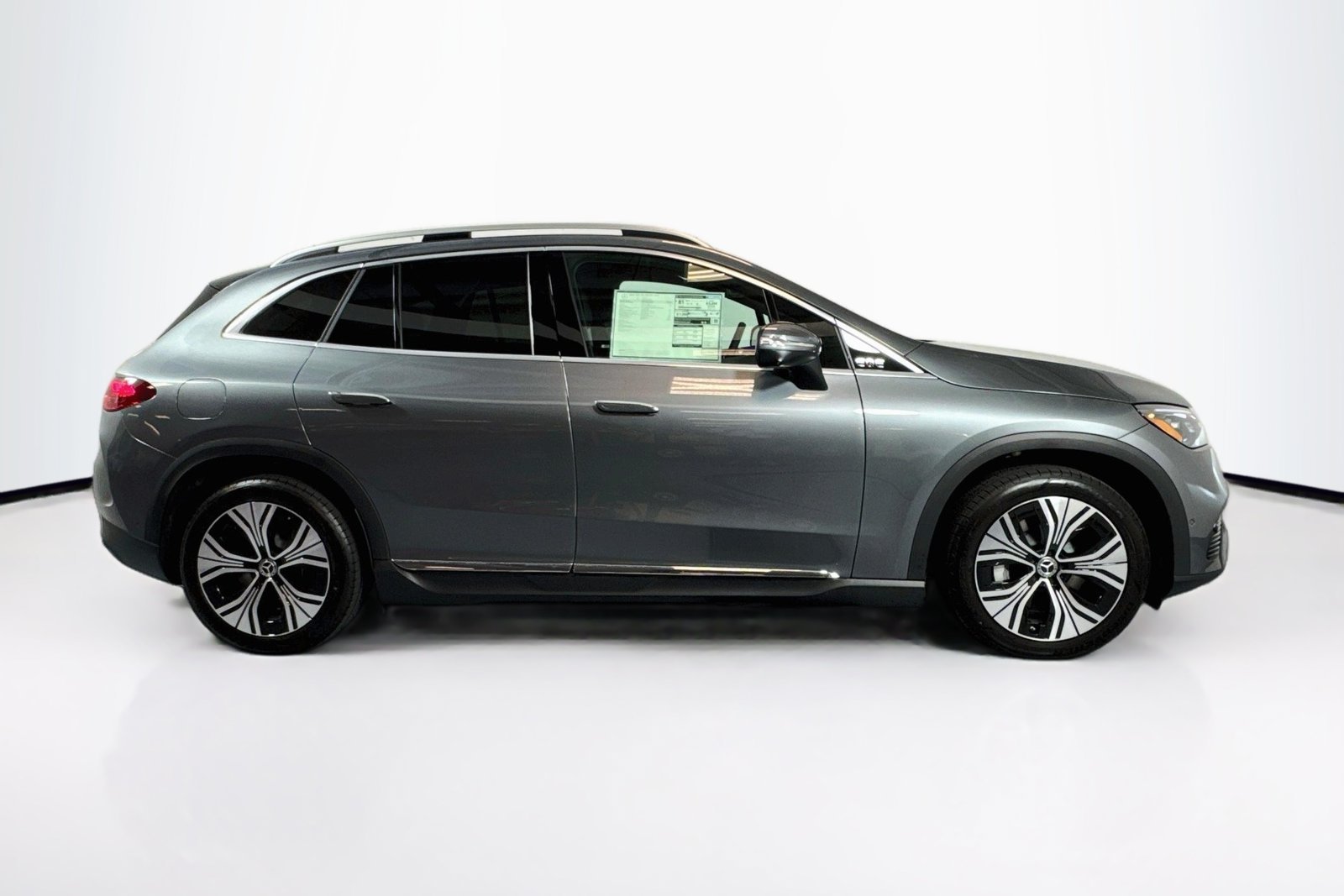 New 2026 Selenite Grey Metallic Mercedes-Benz EQE 320 image 4