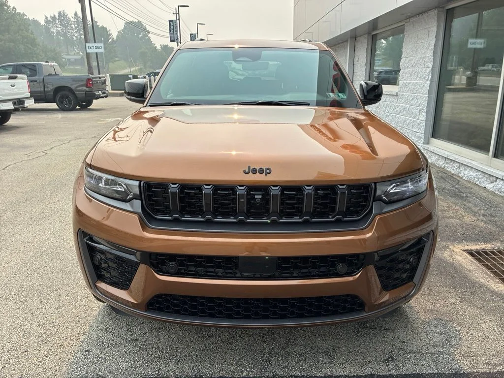 New 2026 Copper Shino Metallic Clear-Coat Exterior Paint Jeep Limited Reserve image 5