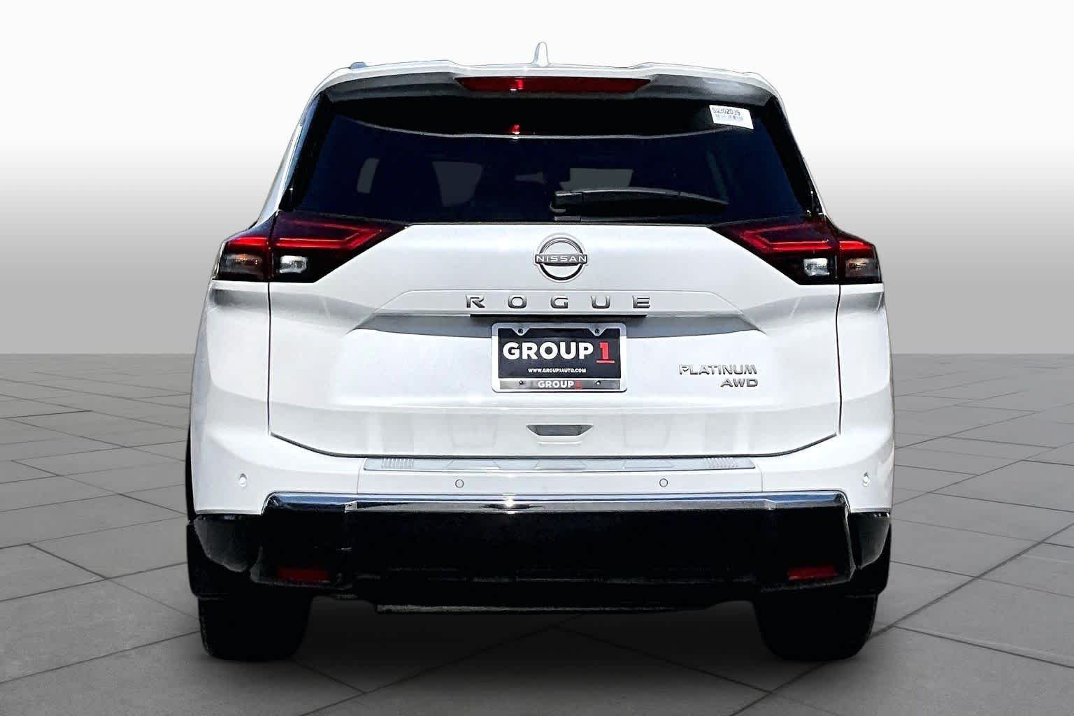 Certified Used 2025 Everest White Pearl Nissan Platinum image 5