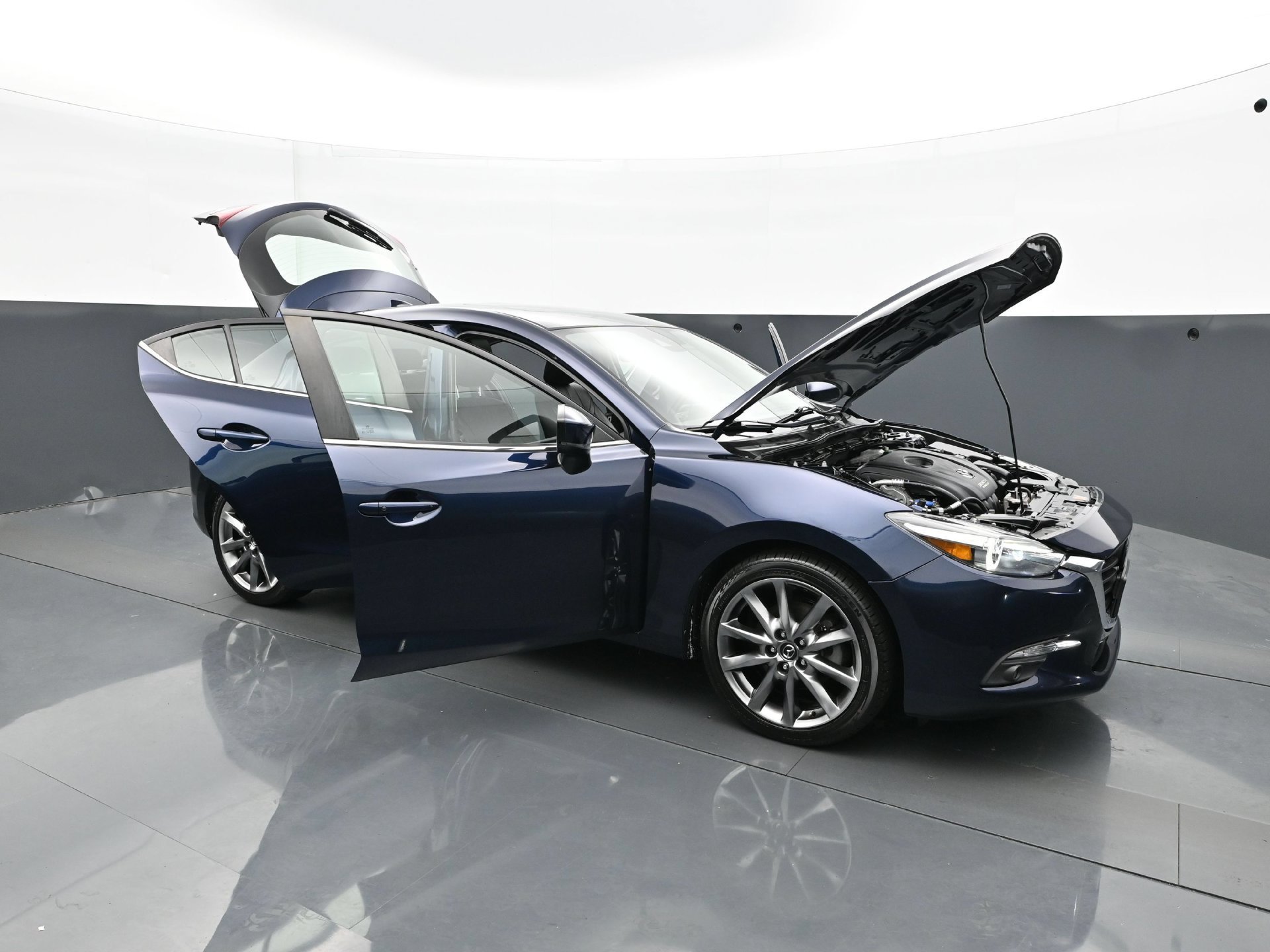 Used 2018 Deep Crystal Blue Mica Mazda Grand Touring image 42