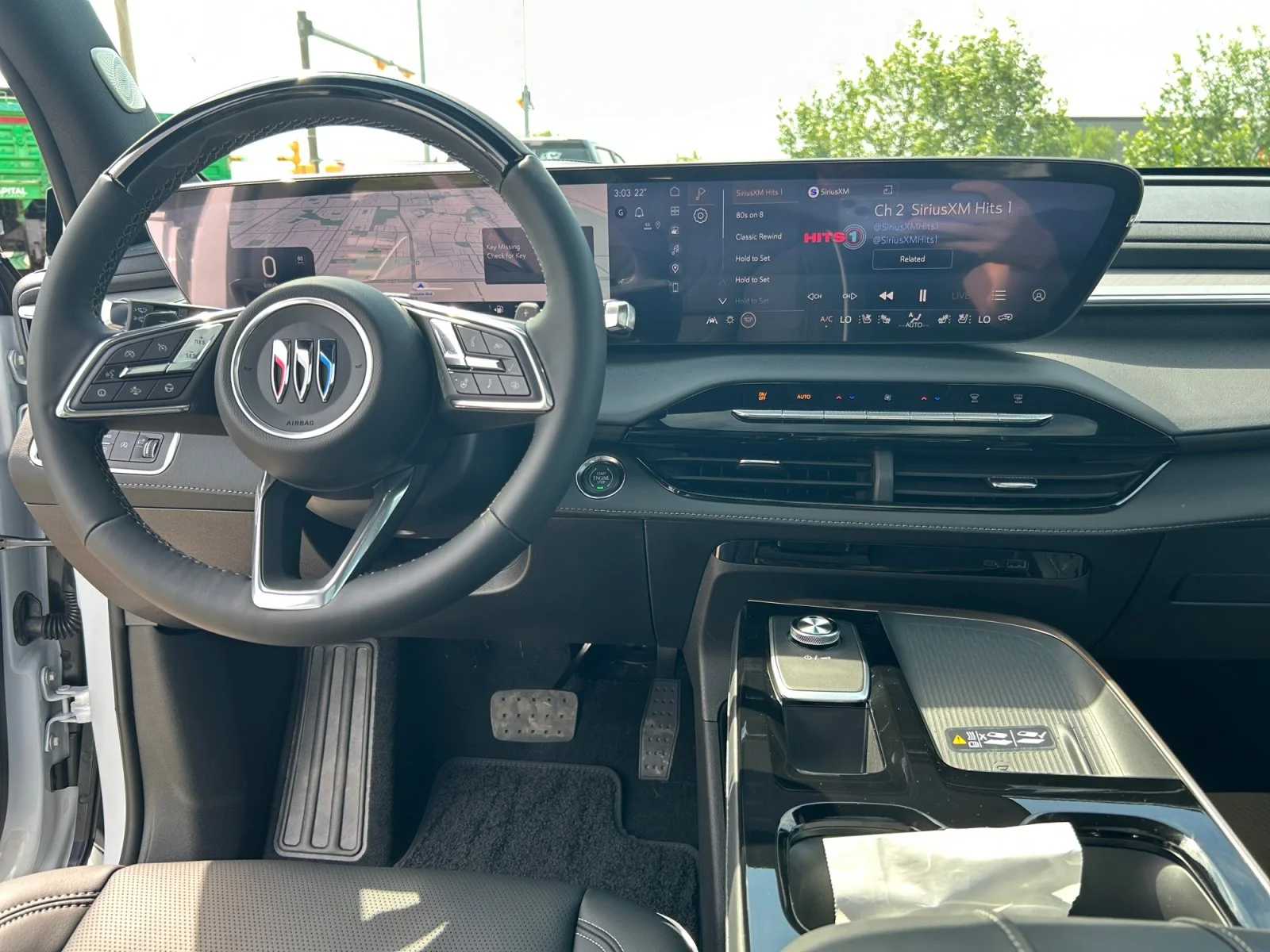 New 2026 Iridescent White Tricoat Buick Avenir AWD image 22