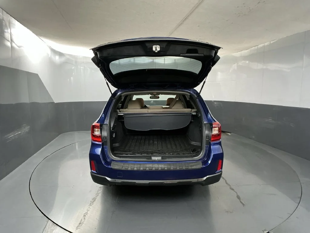 Used 2015 Lapis Blue Pearl Subaru 2.5i image 30