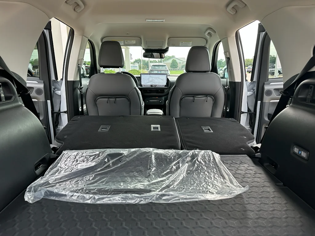 New 2026 Space White Metallic Ford Badlands® image 37