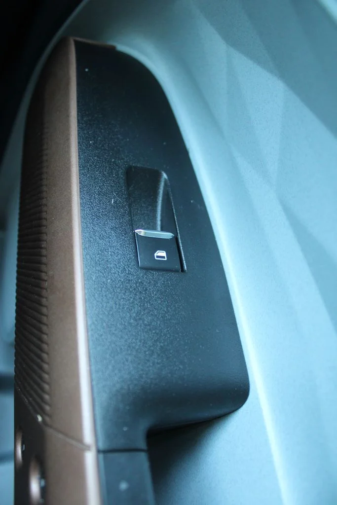 Used 2024  Ford Lariat image 23