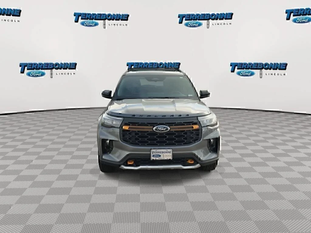 New 2026 Carbonized Gray Metallic Ford Tremor® image 3