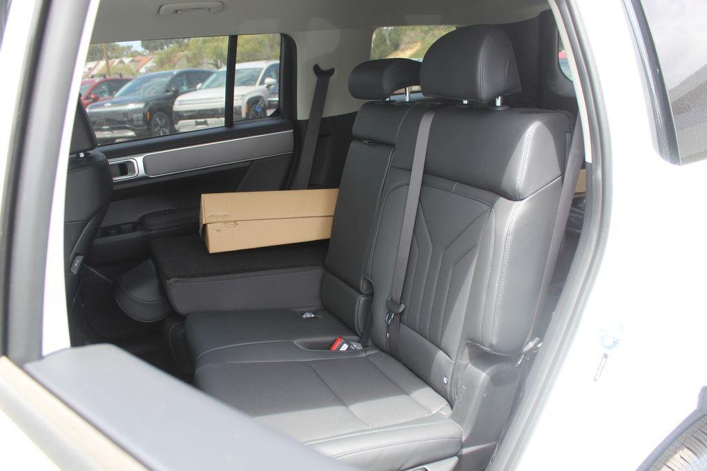 New 2026 White Hyundai SEL image 16