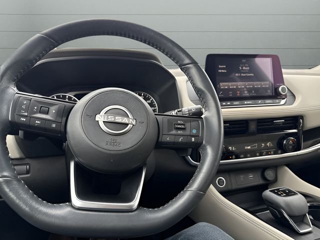 Used 2023 Red Nissan SL image 9