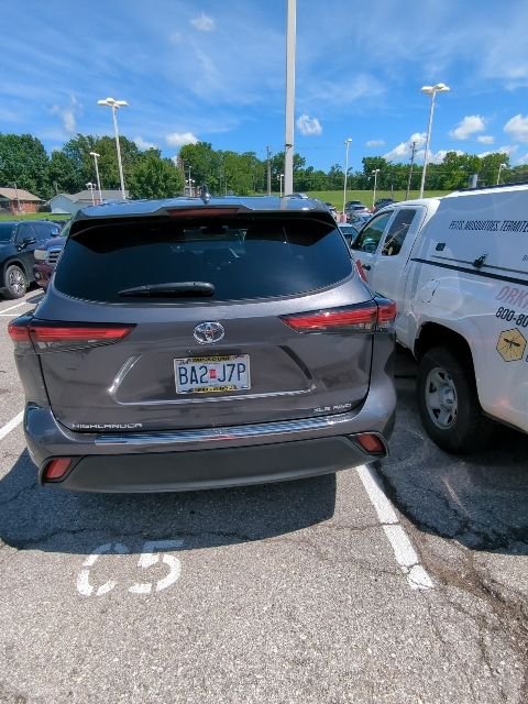 Used 2023 Gray Toyota XLE image 15