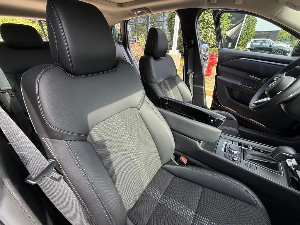 Used 2026 Black Mazda Preferred image 29