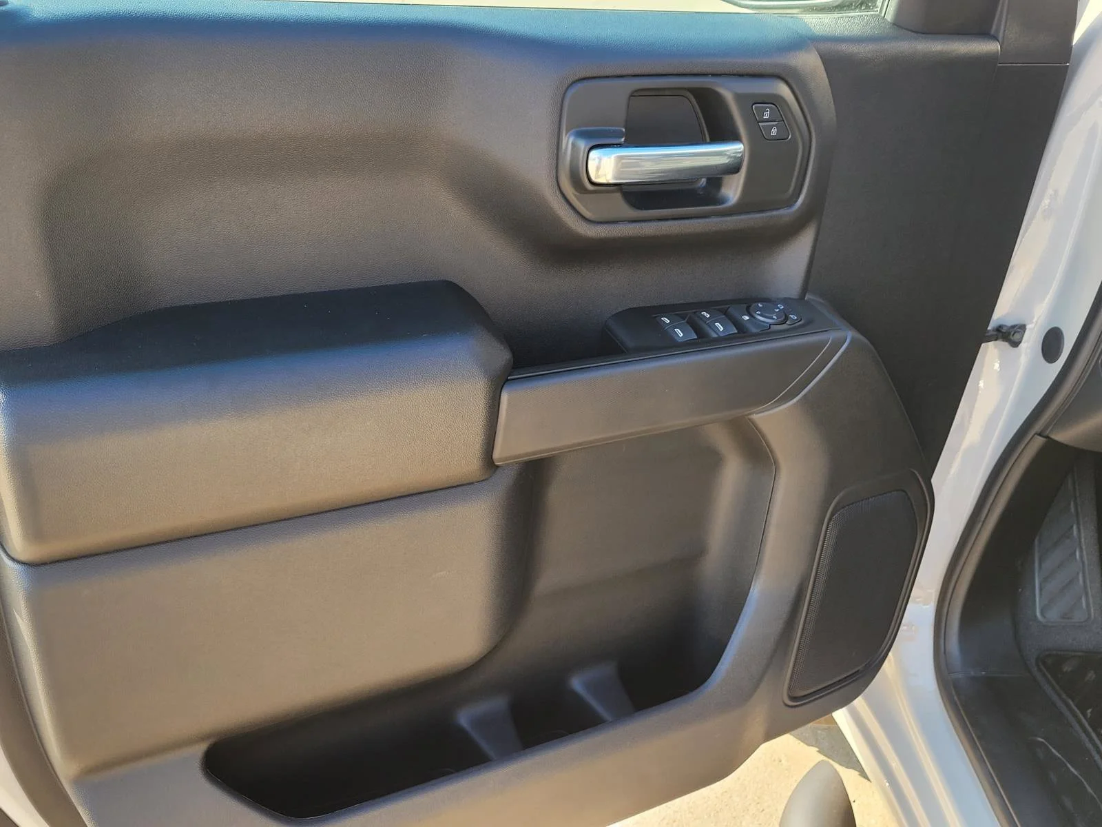 2026 Chevrolet Silverado 1500 Custom - Photo 12