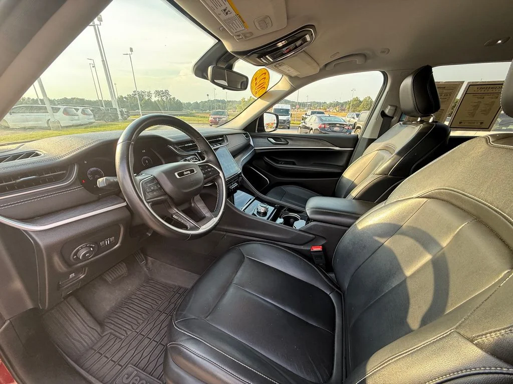 Used 2022 Red Jeep Limited image 20