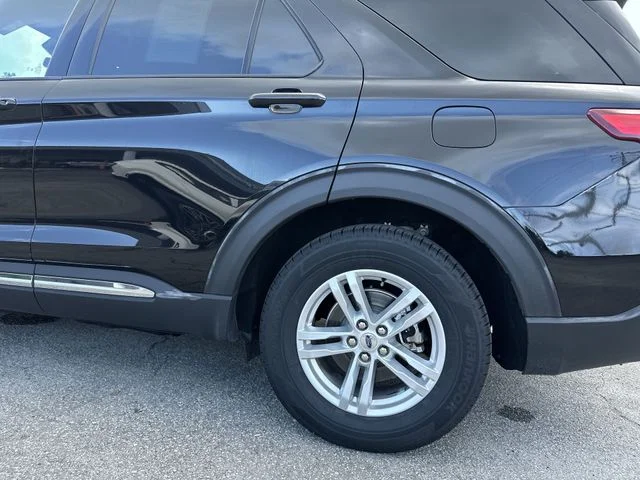 Used 2022 Black Ford XLT image 10