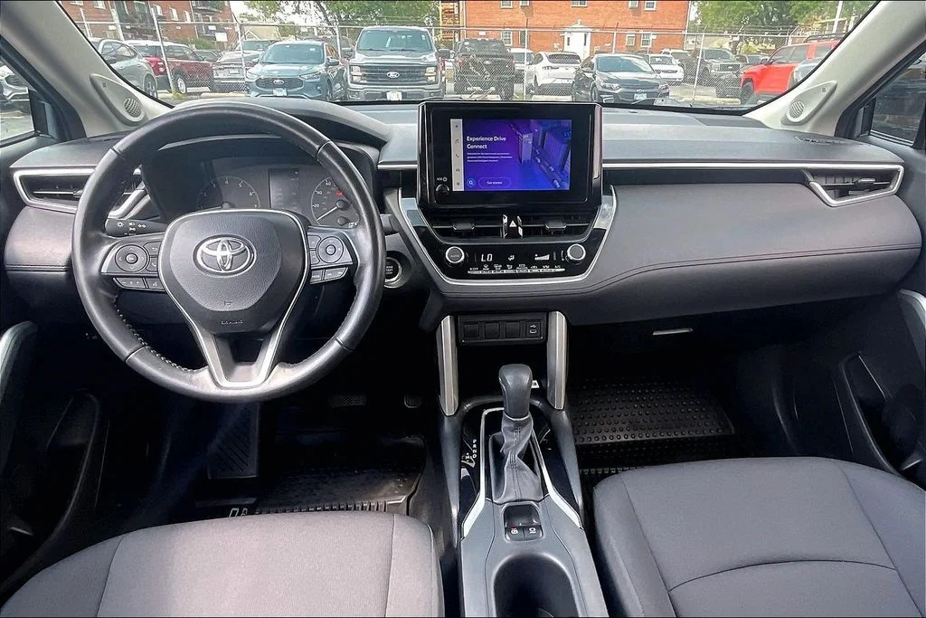 Used 2023  Toyota LE image 14