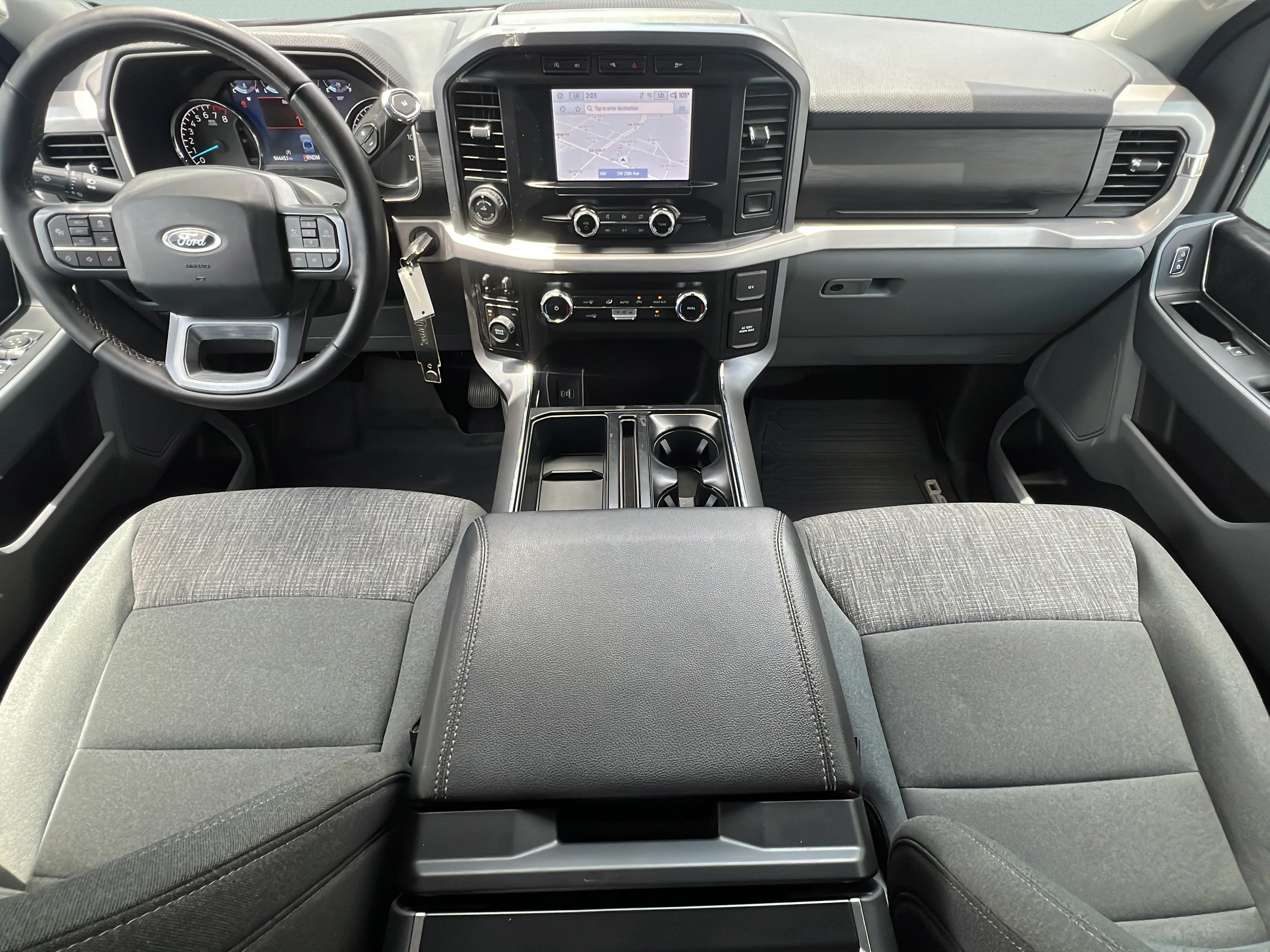 Used 2023 Oxford White Ford XLT image 11