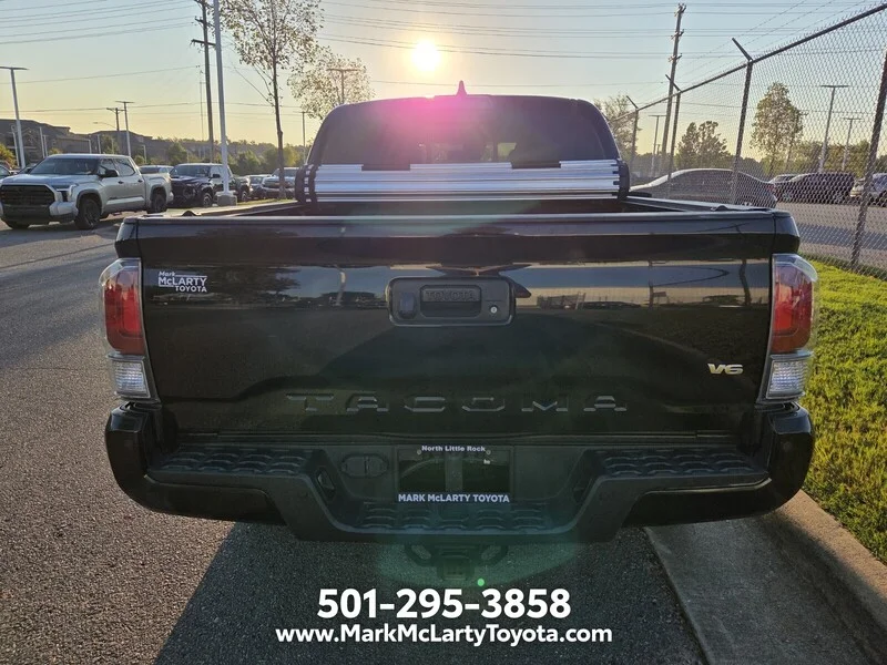 Used 2023  TOYOTA  image 5