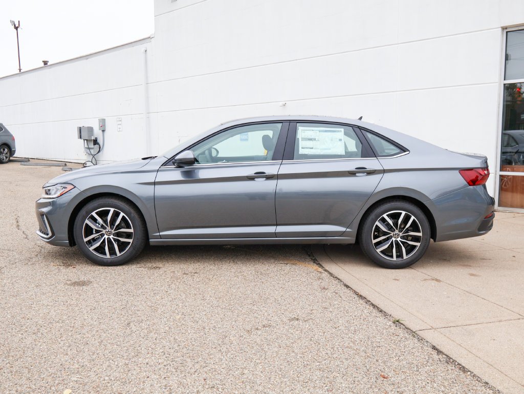 New 2027 Silver Volkswagen 1.5T SE image 2