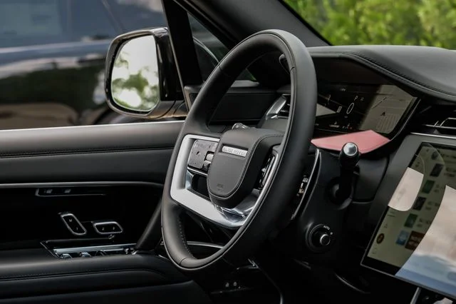 2026 Land Rover Range Rover SE - Photo 18