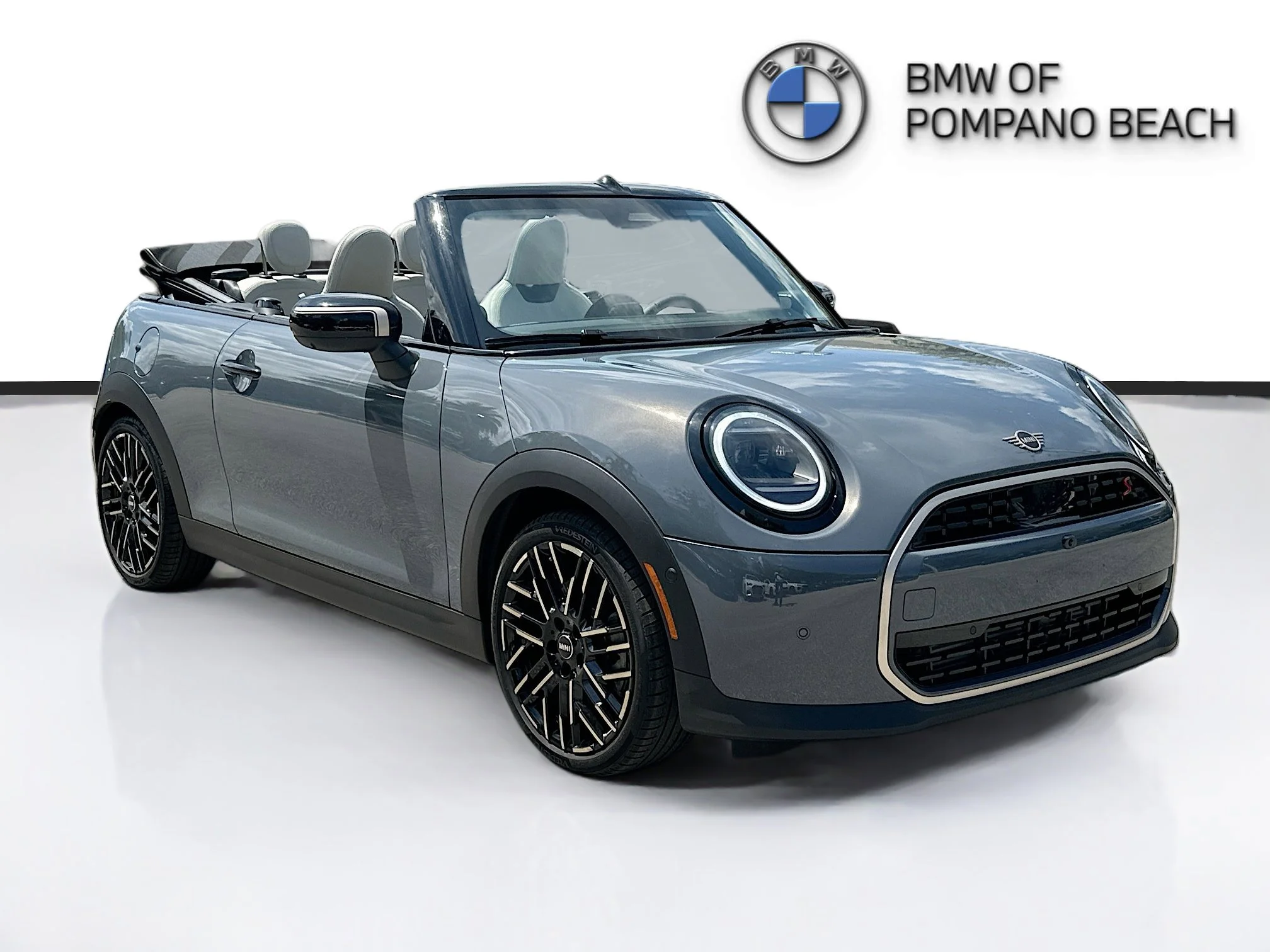 2025 MINI Convertible Cooper S's photo