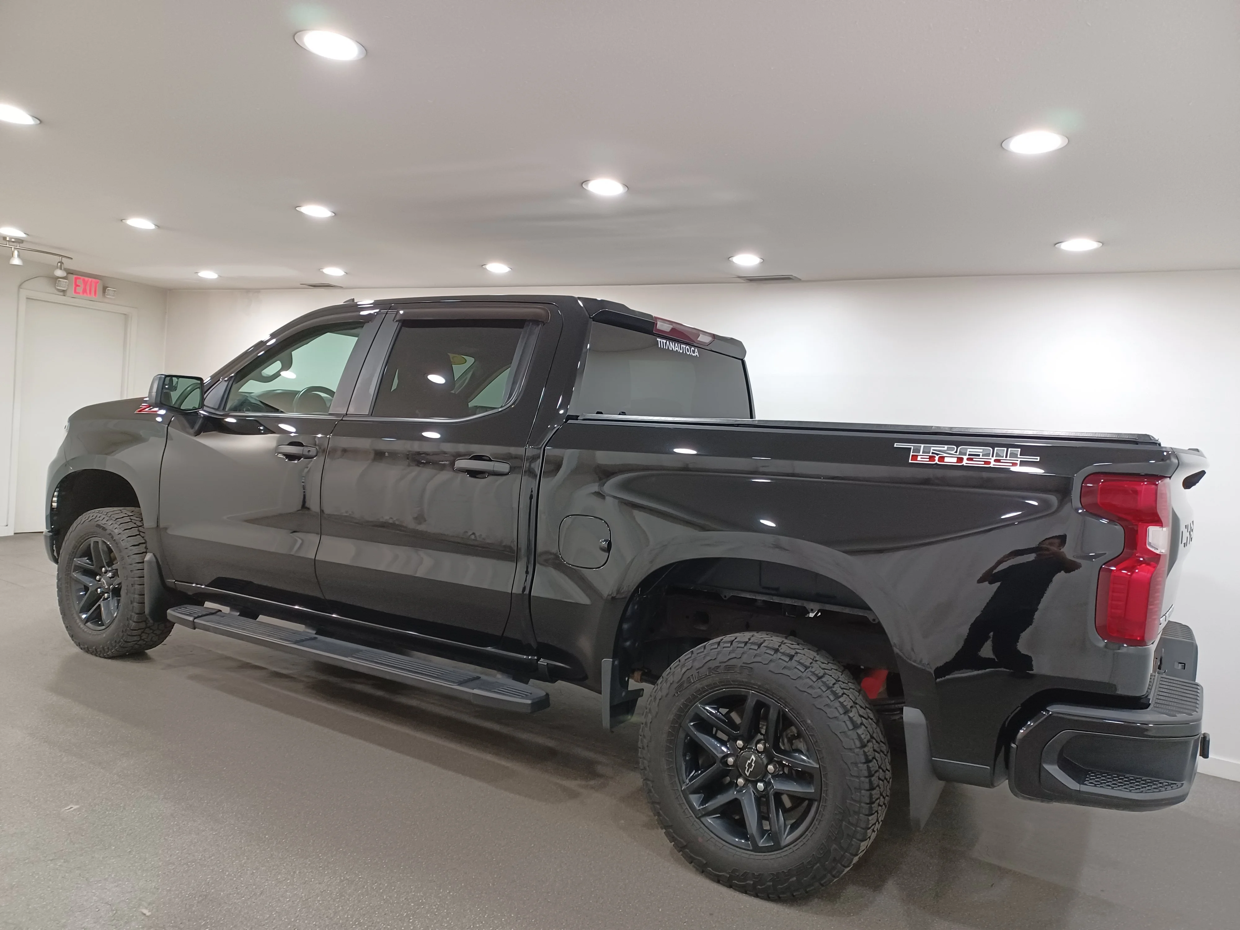 Used 2022 Black Chevrolet Custom Trail Boss 4WD*6 Pass | Adaptive Cruise | Remote Start | Tow Pkg | Park Assist | CarPlay image 7