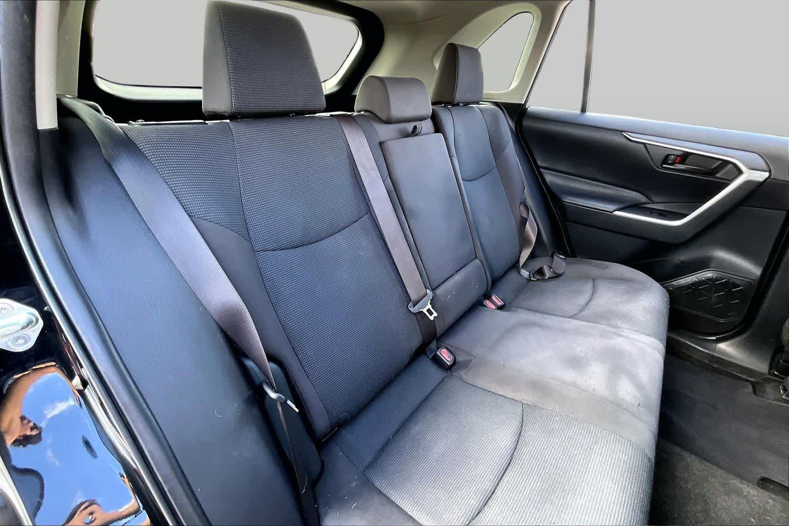 Used 2019 Midnight Black Metallic Toyota LE image 20