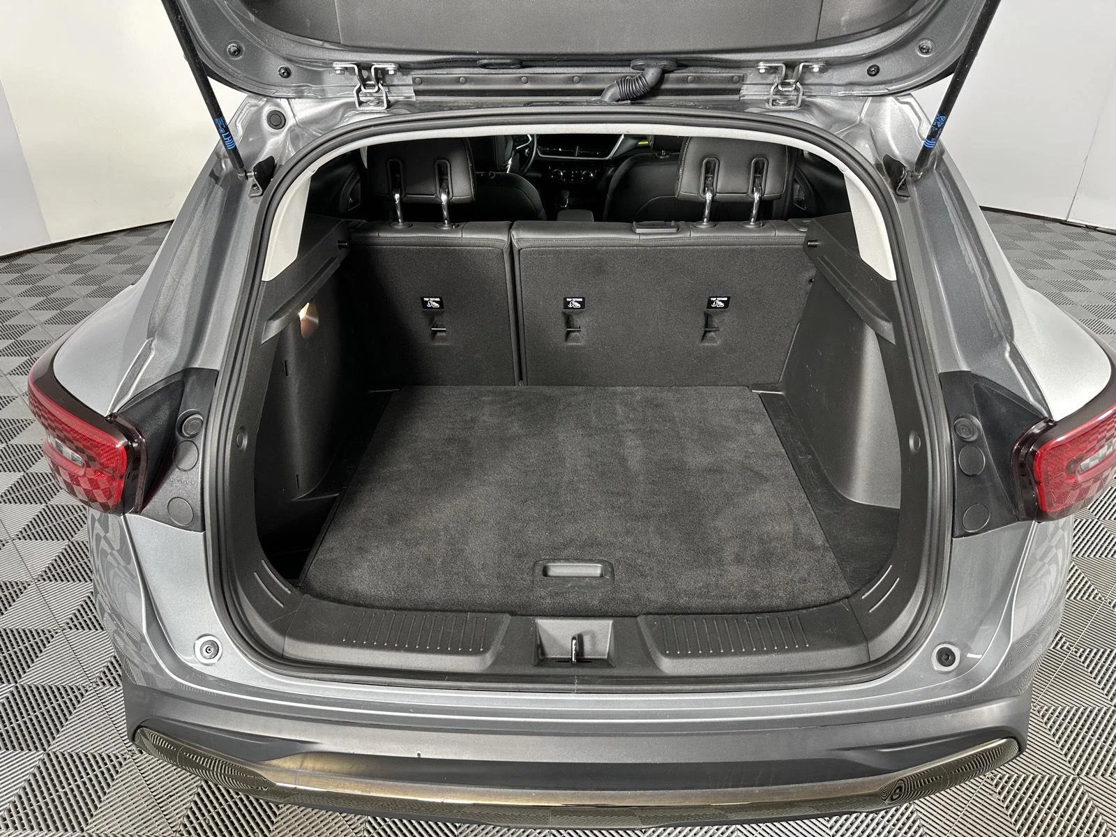 Used 2024 Sterling Gray Metallic Chevrolet ACTIV image 25