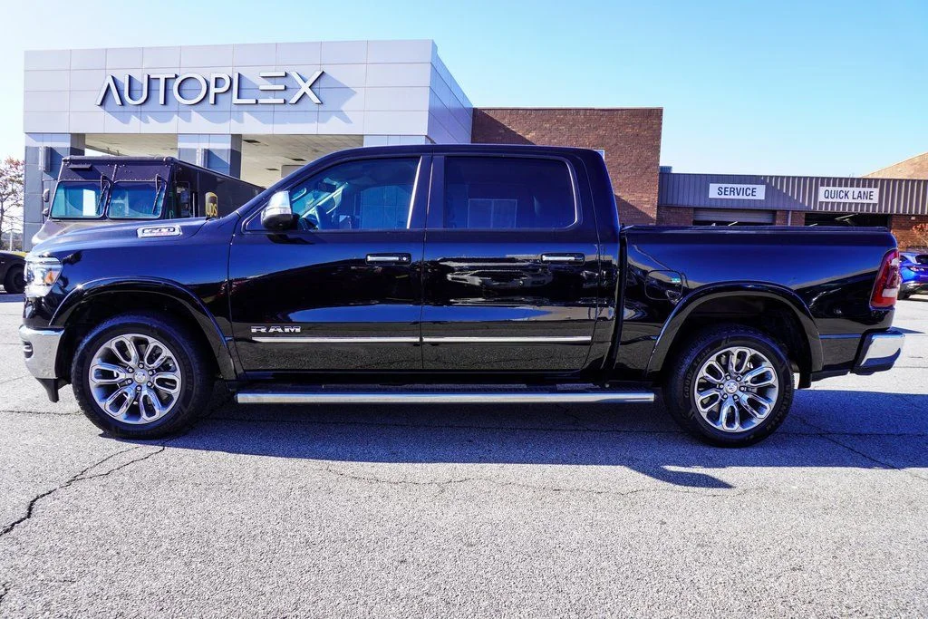 Used 2022 Black Ram Laramie image 31