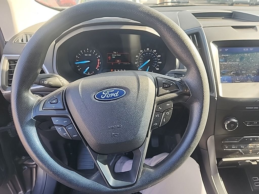 Used 2020 Gray Ford SE image 22