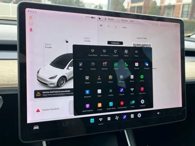 Used 2020 White Tesla Long Range image 31