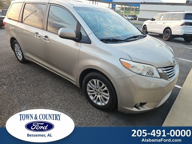 2016 Toyota Sienna XLE