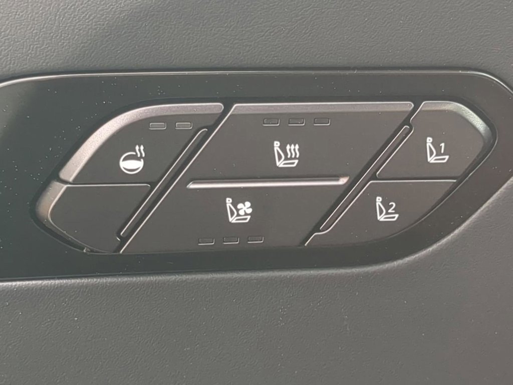 New 2027 Glacial White Pearl Kia X-LINE SX image 28