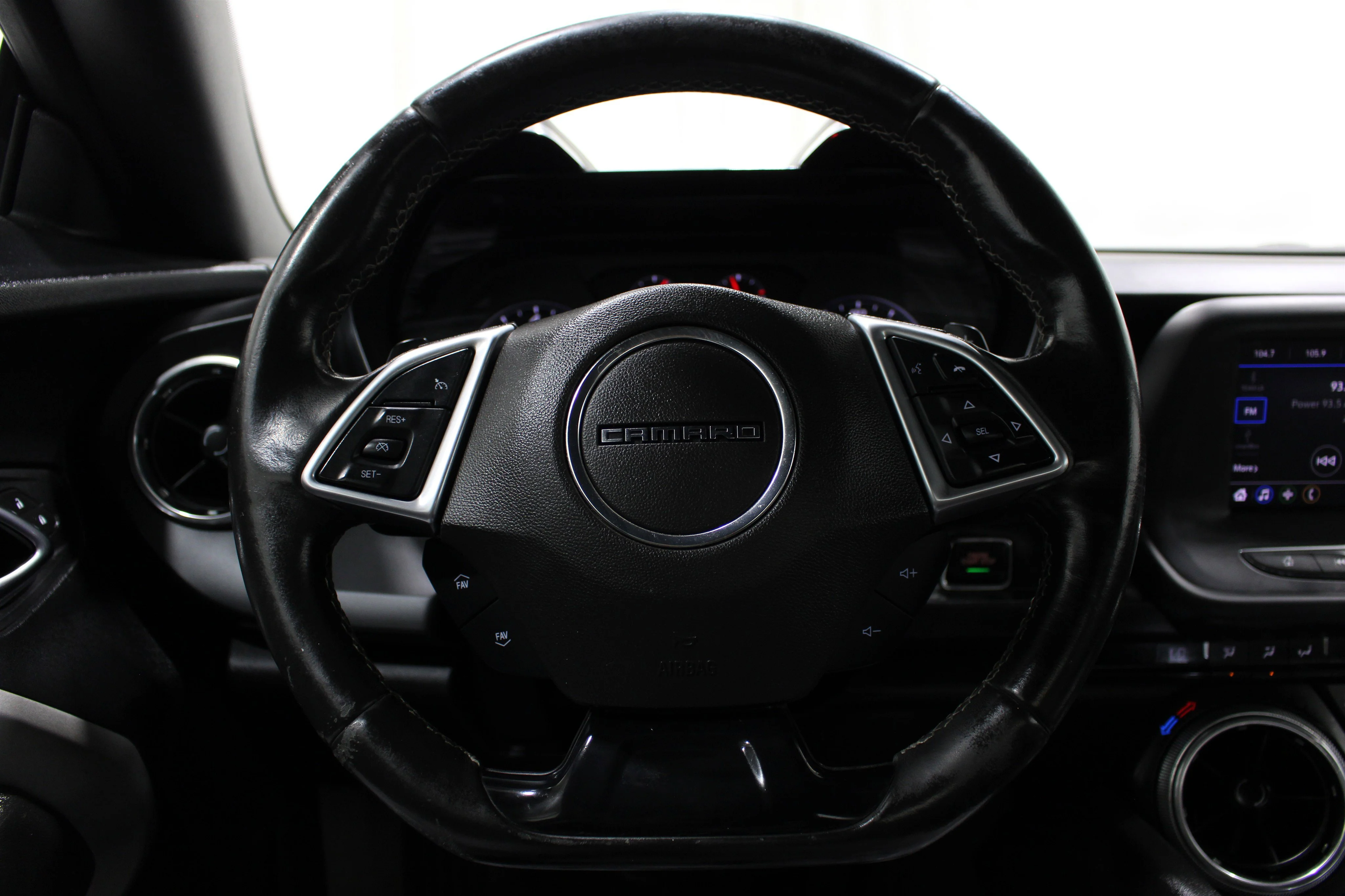 2020 Chevrolet Camaro 1LT - Photo 9
