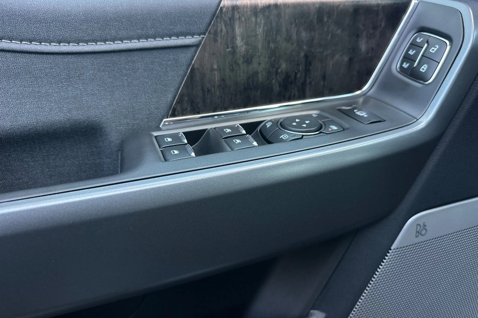 New 2026 Glacier Gray Metallic Tri-Coat Ford F-350® Lariat® image 10