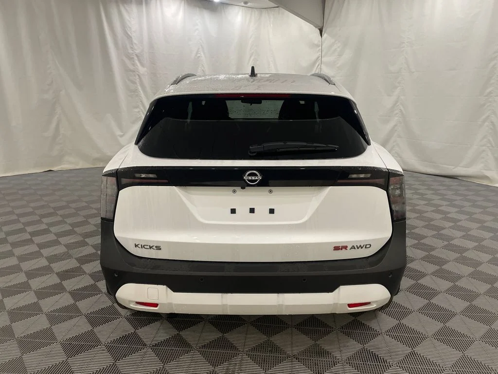 New 2026 Aspen White Tricoat Nissan SR image 7