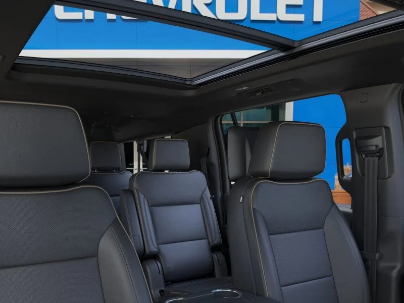 New 2026 Polar White Tricoat Chevrolet Premier image 24