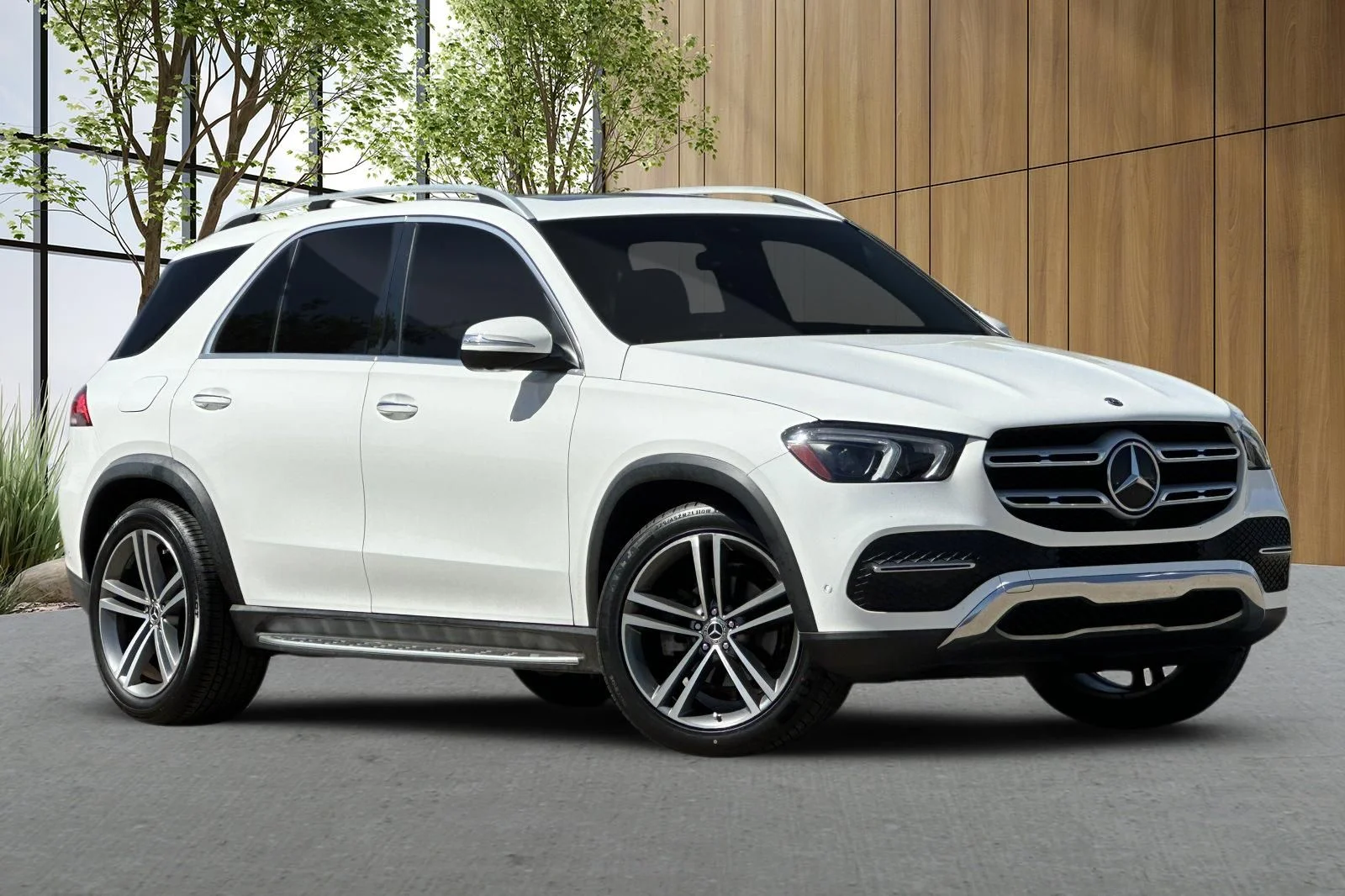 Used 2020 White Mercedes-Benz GLE 350 image 1