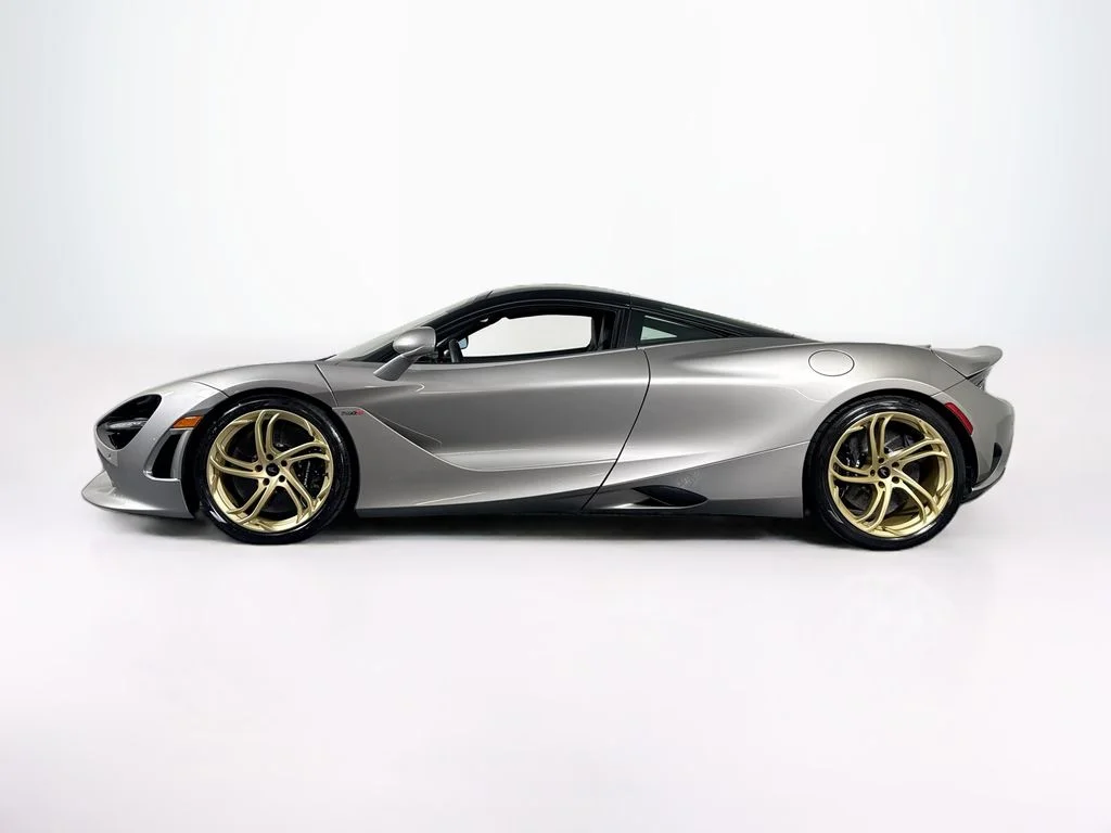 Used 2025 Blade Silver McLaren Coupe image 2