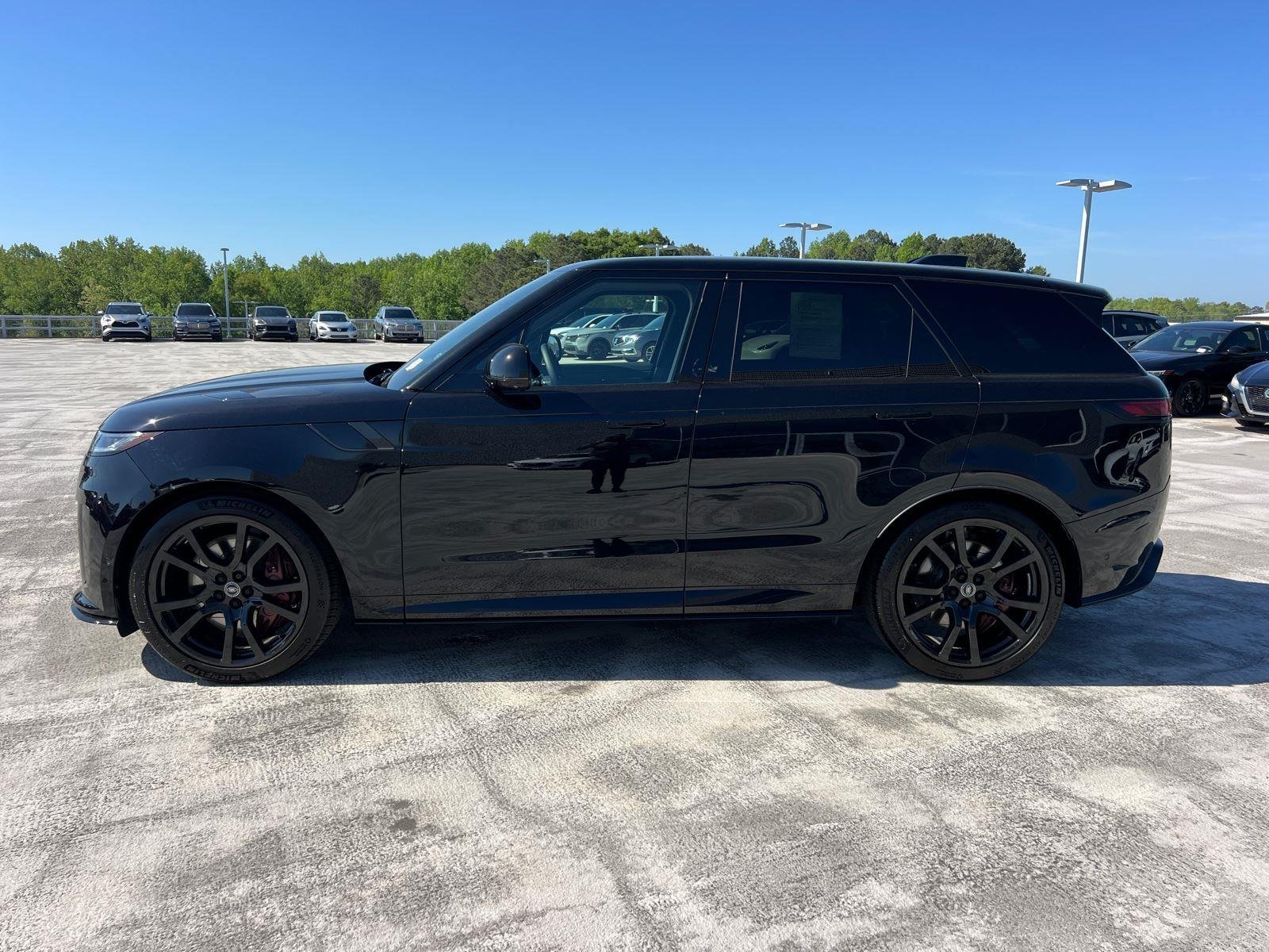 Used 2025  Land Rover SV Edition Two image 8