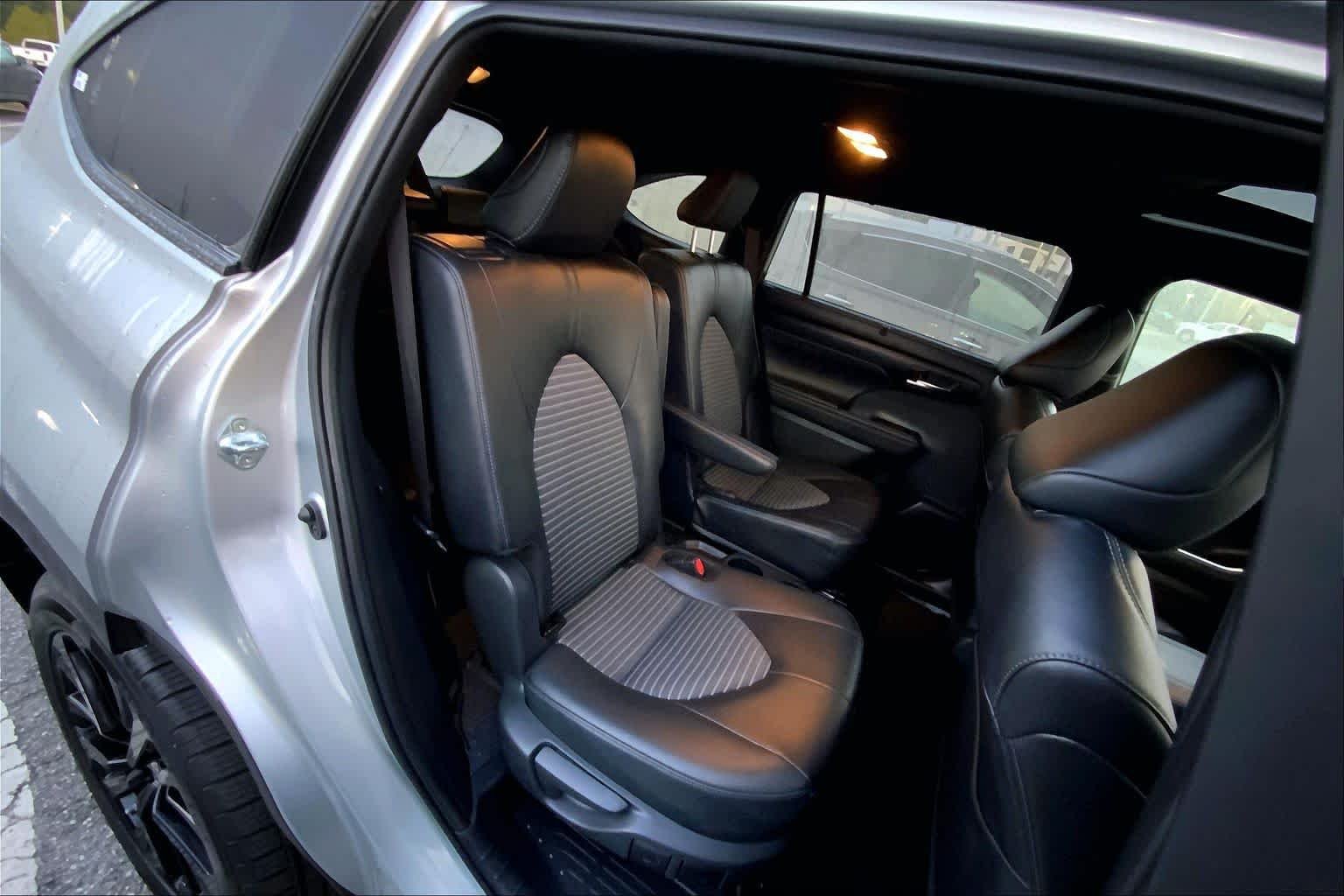 2024 Toyota Highlander XSE - Photo 19