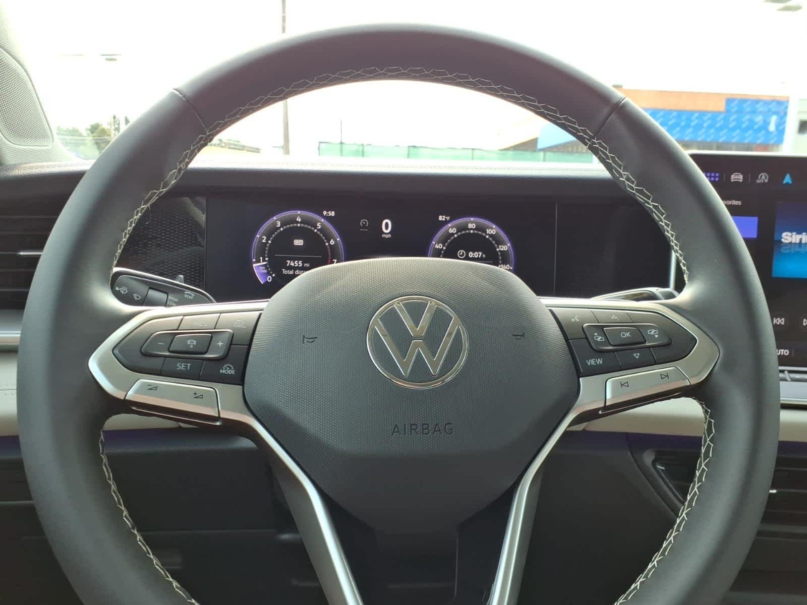 Certified Used 2025 Pure White Volkswagen SE image 23