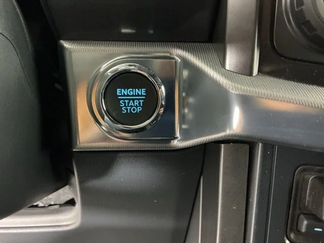 New 2026 Oxford White Ford Lariat image 24